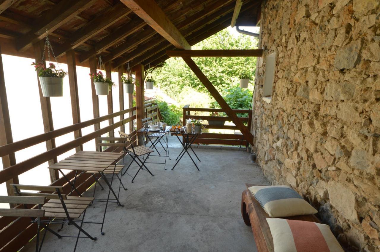 Maison Maliga J&G House Saint-Pierre-de-Curtille Exterior foto